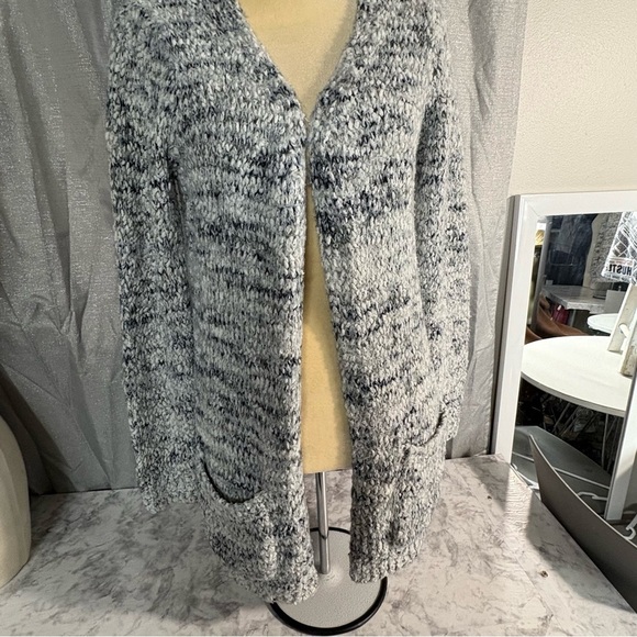 Madison Lilly Sherpa cardigan, Sherpa hoodie, woman’s sweater, size medium - Picture 5 of 16